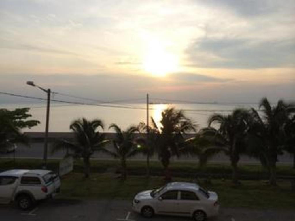 Sea Front Hotel Port Dickson Kültér fotó